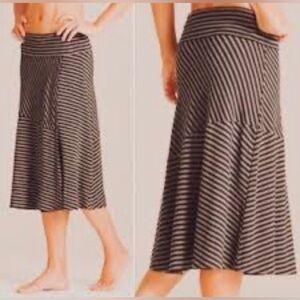 Athleta Skinny Shadow Skirt